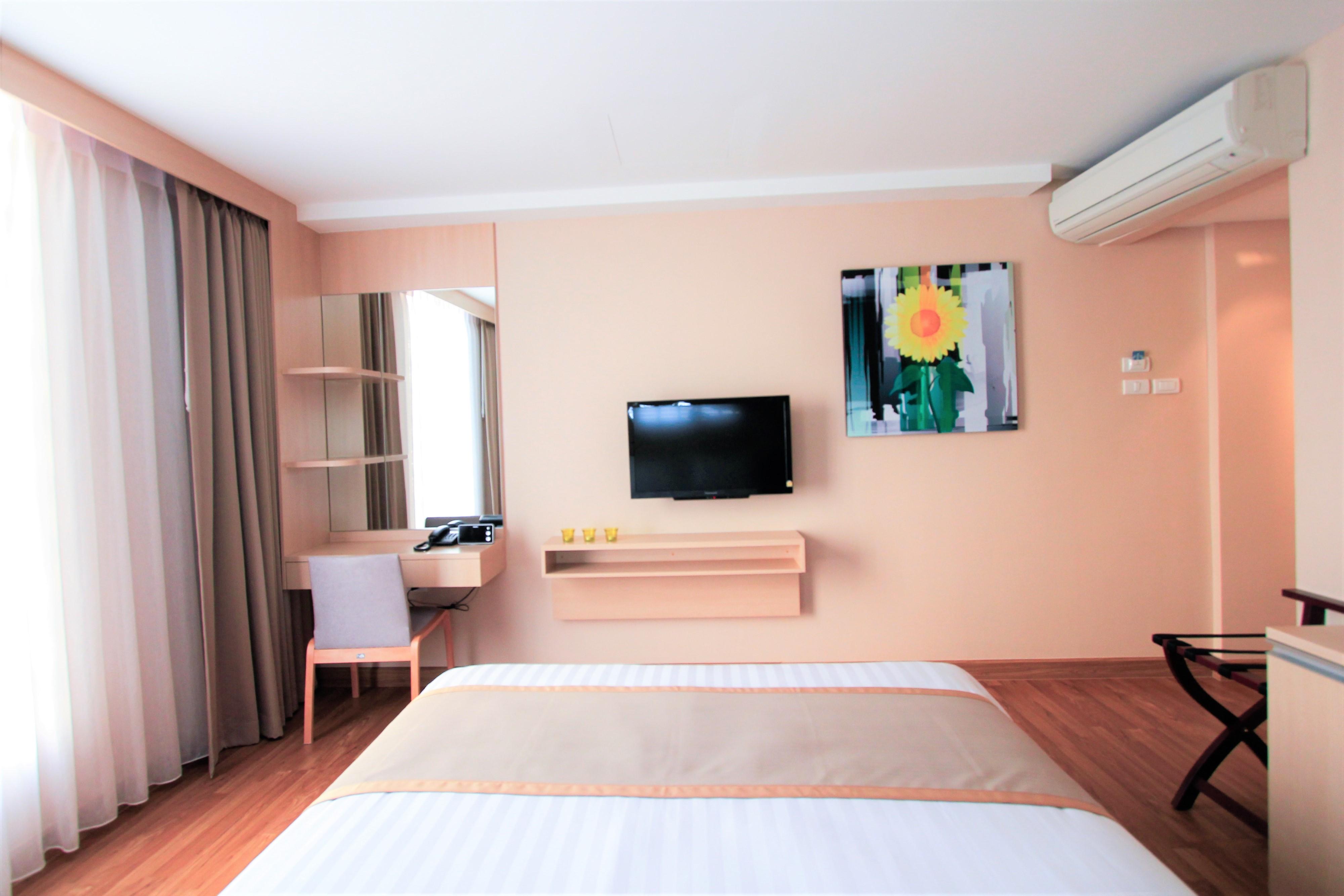 Petals Inn Bangkok Exterior photo