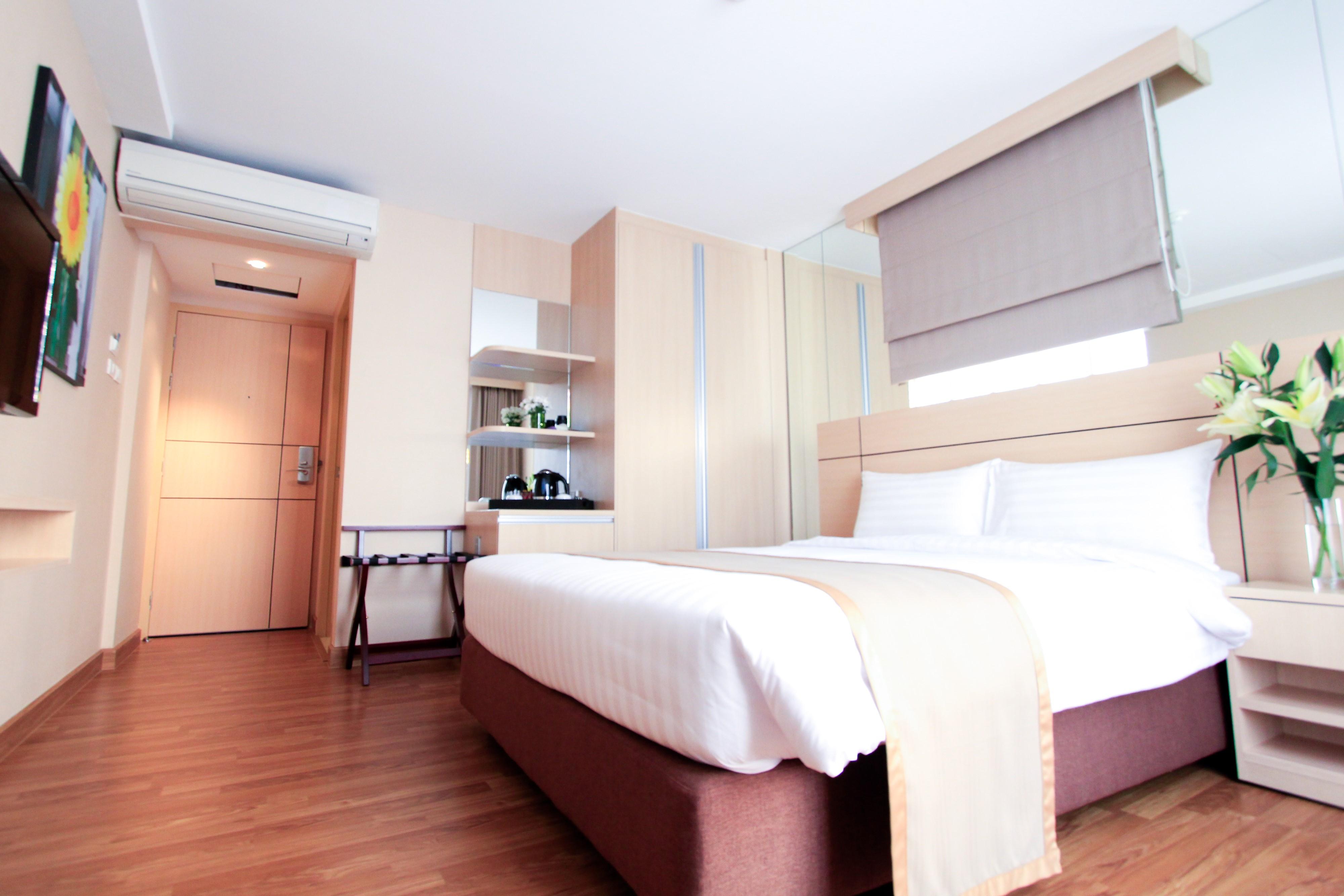 Petals Inn Bangkok Exterior photo