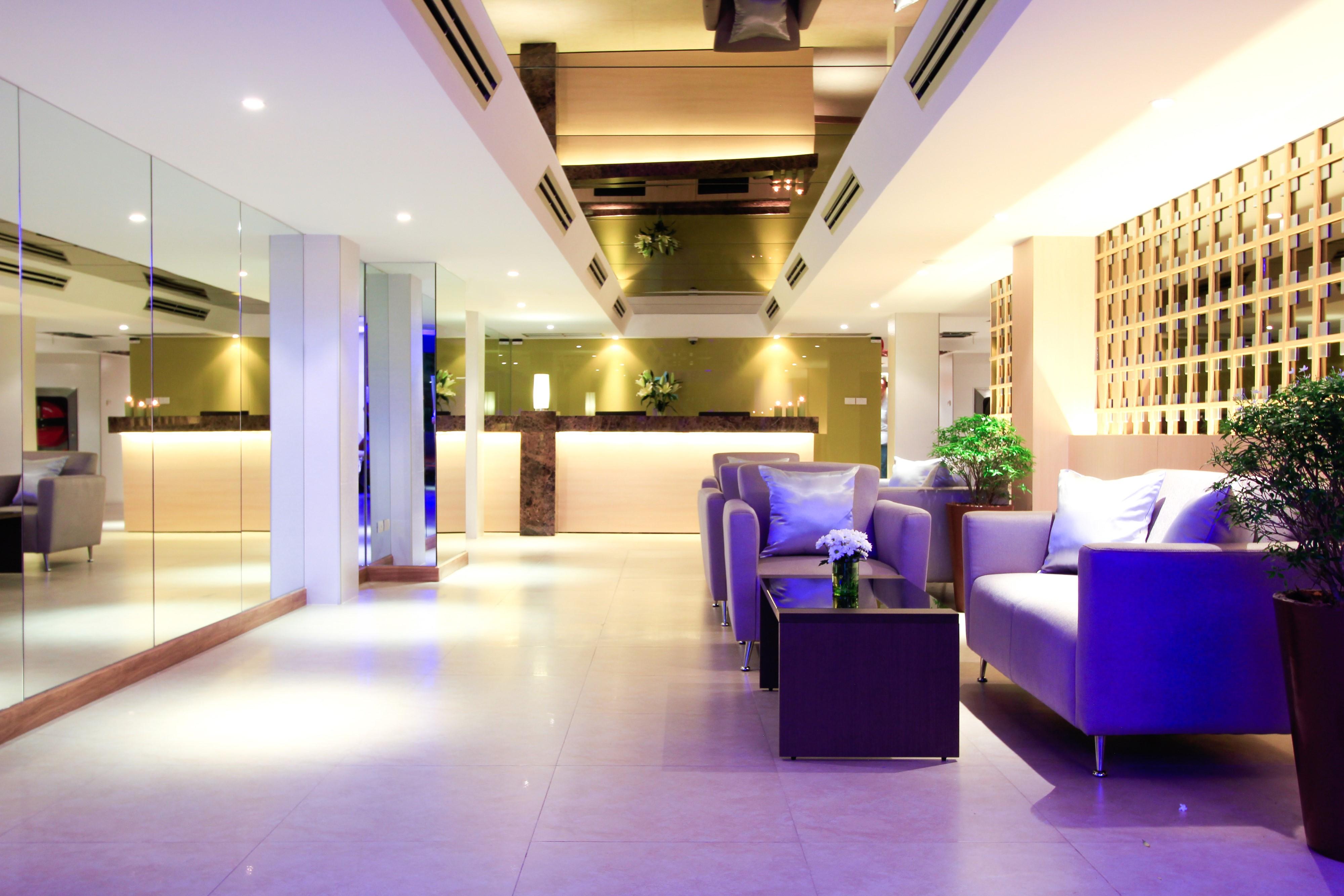 Petals Inn Bangkok Exterior photo